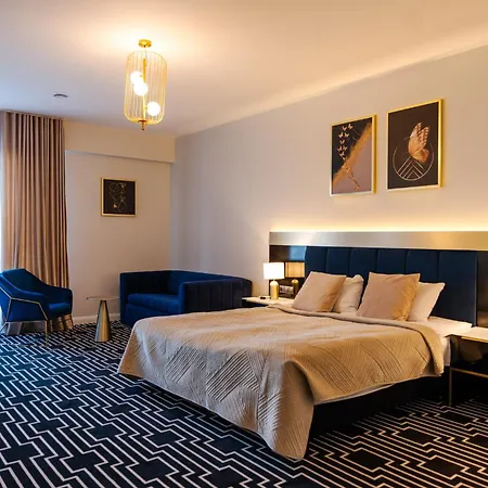 מלון Moderno Garwolin