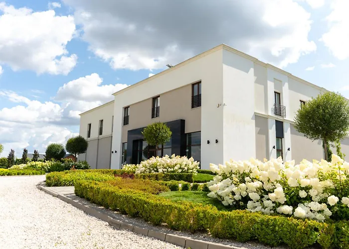 Moderno Garwolin Otel 3*